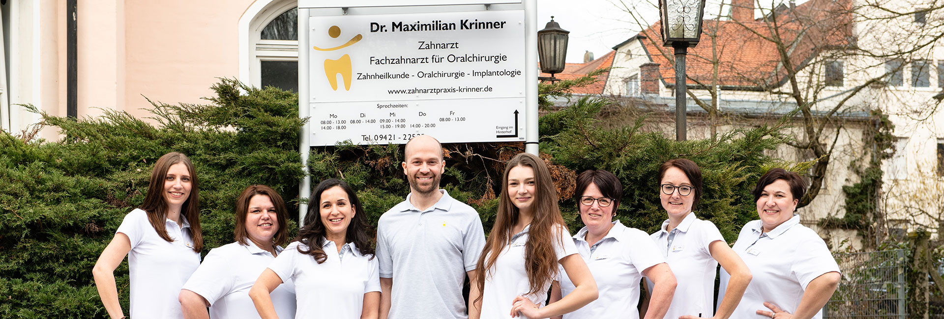 Das Zahnarzt-Team von der Praxis in Straubing